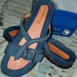 Maria Pia By Pajar Womens Flat Sandals Roma Navy Buckle Heel Slip